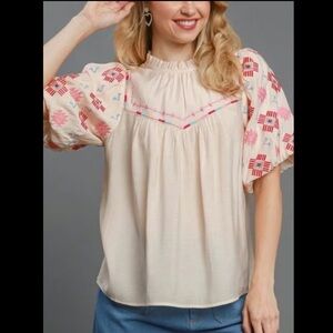 NWT Umgee Aztec Embroidered Blouse - Cream